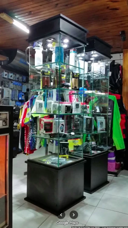 Torres de vidrio con accesorios y cascos